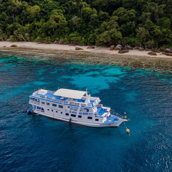 Khao-Lak-to-Similan-Islands-Liveaboard-2D1N-Overnight-Diving